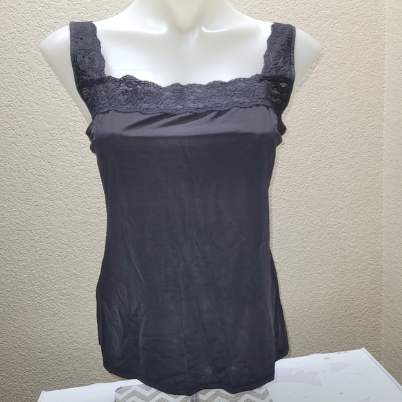 *8 Vanity Fair size 40/46 large camisole solid black stretch lace detail - Picture 2 of 6